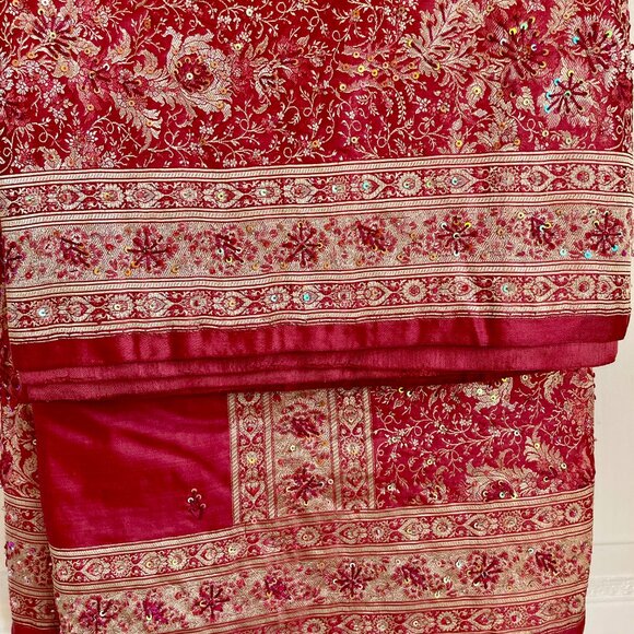 100% Silk Saree - Metallic Threads & Sequins - Rosewood Pink - Picture 8 of 9